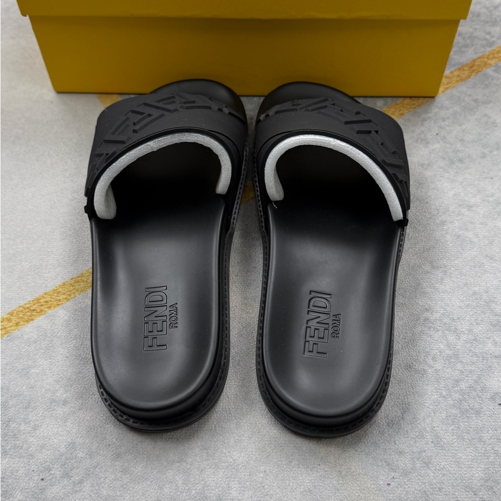 Fendi Black and Gray Embossed Logo Slide Sandals - Picture 4 of 9